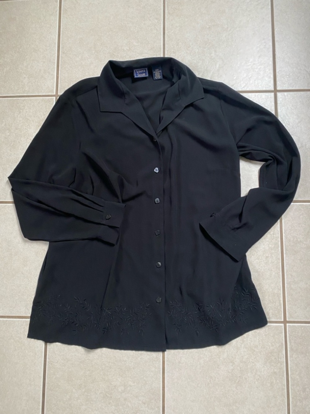 Laura Scott Black Button-Front Long Sleeve Shirt